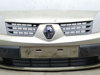 бампер передний Renault Megane 2 поколение 2005