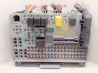 блок предохранителей Opel Vectra C 2003, GM90589965, GM90589979