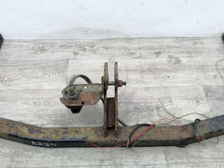 прицепное устройство (фаркоп) Renault Scenic 2 поколение 2003, 1.9 л., DCi, F9Q 812, дизель, МКПП, бордовый, минивэн, 7711427270