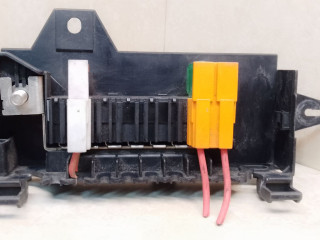 блок предохранителей Renault Scenic 1 поколение 1997, 770329189