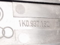 крышка блока предохранителей Skoda Octavia 2 поколение (A5) 2004, 1.9 л., TDi, BJB, дизель, 5МКПП, темно-серый, хетчбэк 5 дв., передний привод, 1K0.937.132D - фото №3