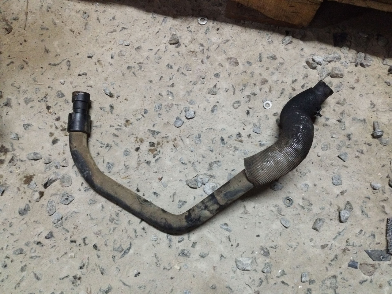 патрубок отопителя (печки) Citroen C8 1 поколение 2005, 2.0 л., RHT (DW10ATED4), дизель, МКПП, минивэн, передний привод - фото №1