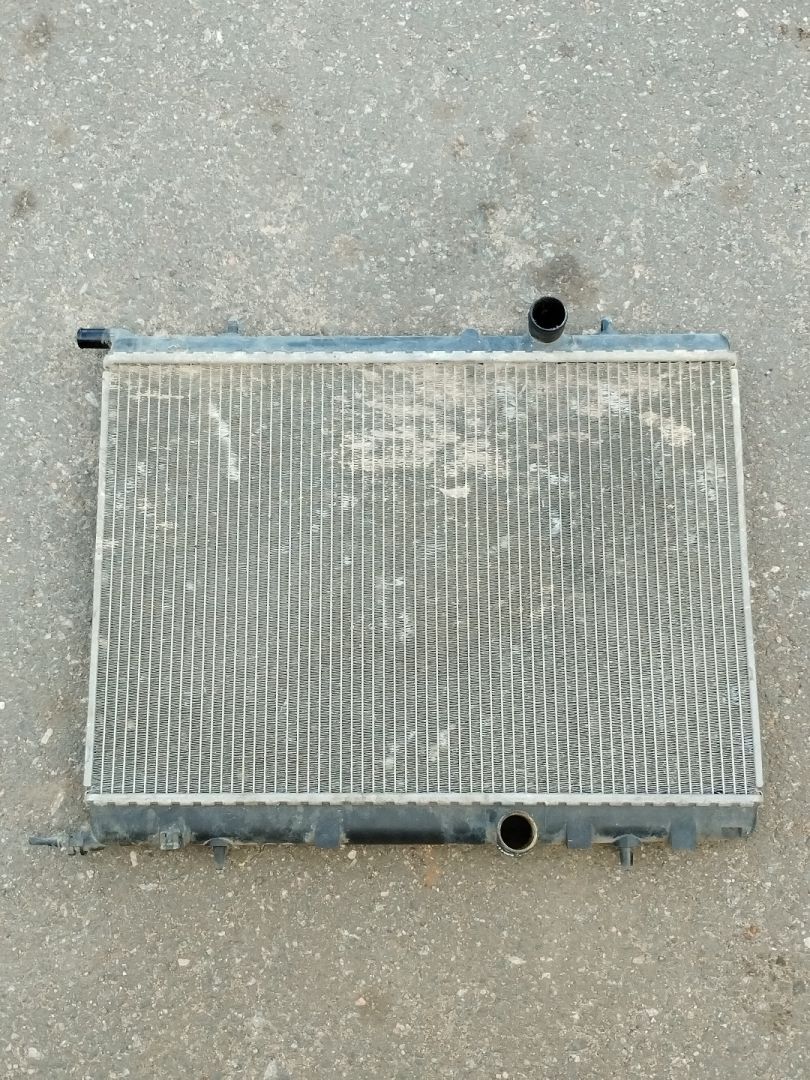 радиатор (основной) Citroen Xsara Picasso 1 поколение (1999 - 2004), 2.0 л., бензин - фото №1