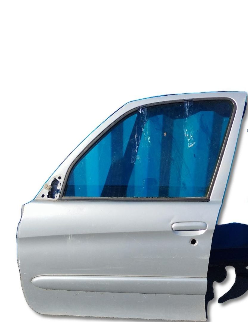 дверь передняя левая Citroen Xsara Picasso 1 поколение (1999 - 2004), 2.0 л., бензин - фото №1