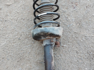 стойка передняя правая Citroen C3 1 поколение 2002, 1.4 л., KFV (TU3A), бензин