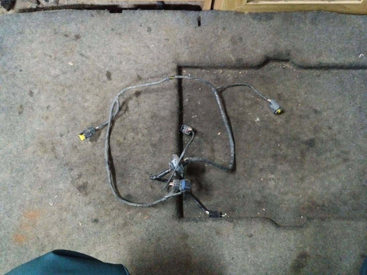 проводка датчиков парковки Peugeot 407 1 поколение 2005, 2.0 л., RHR (DW10BTED4), дизель, МКПП, серебро, универсал, передний привод - фото №1