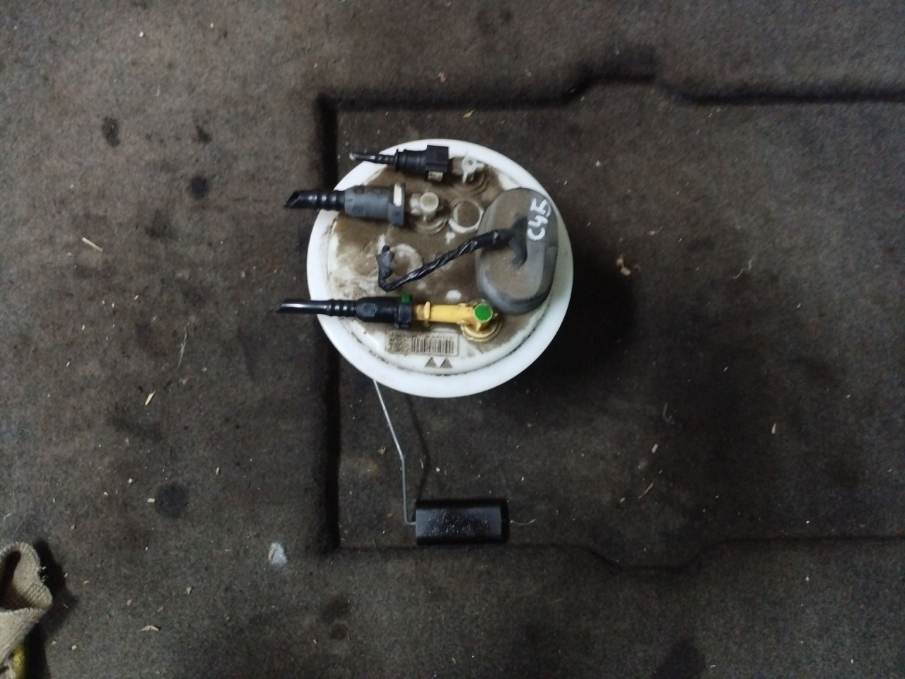 колба в бак Peugeot 407 1 поколение 2005, 2.0 л., RHR (DW10BTED4), дизель, МКПП, серебро, универсал, передний привод - фото №1