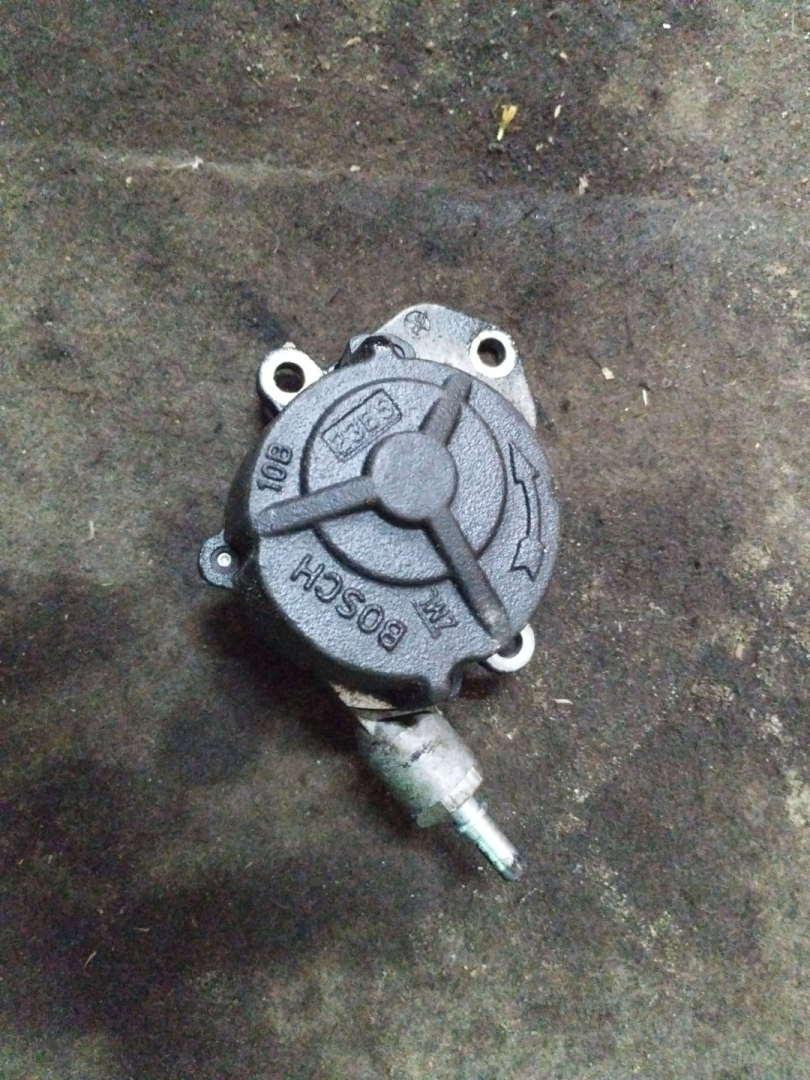 насос вакуумный Citroen C8 1 поколение 2005, 2.0 л., RHT (DW10ATED4), дизель, МКПП, минивэн, передний привод - фото №1