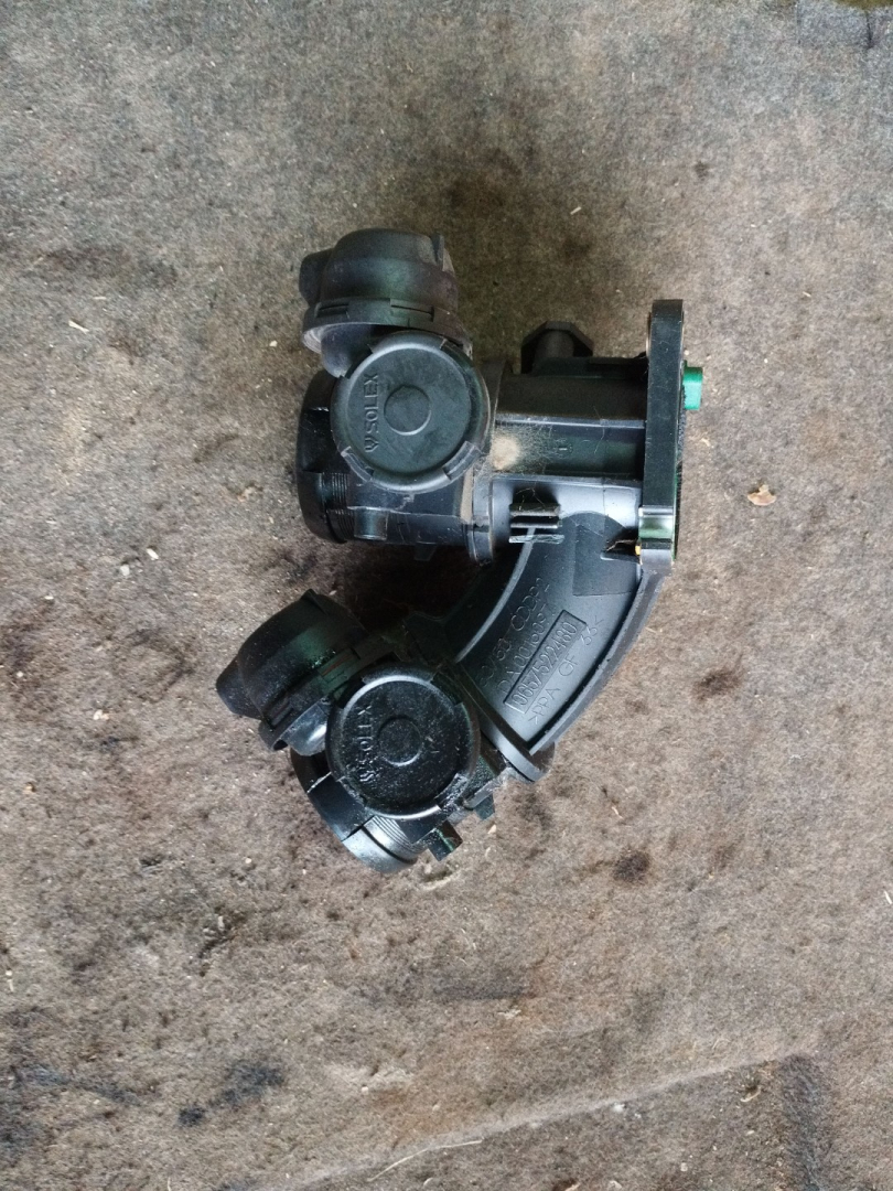 заслонка дроссельная Peugeot 407 1 поколение 2005, 2.0 л., RHR (DW10BTED4), дизель, МКПП, серебро, универсал, передний привод - фото №1