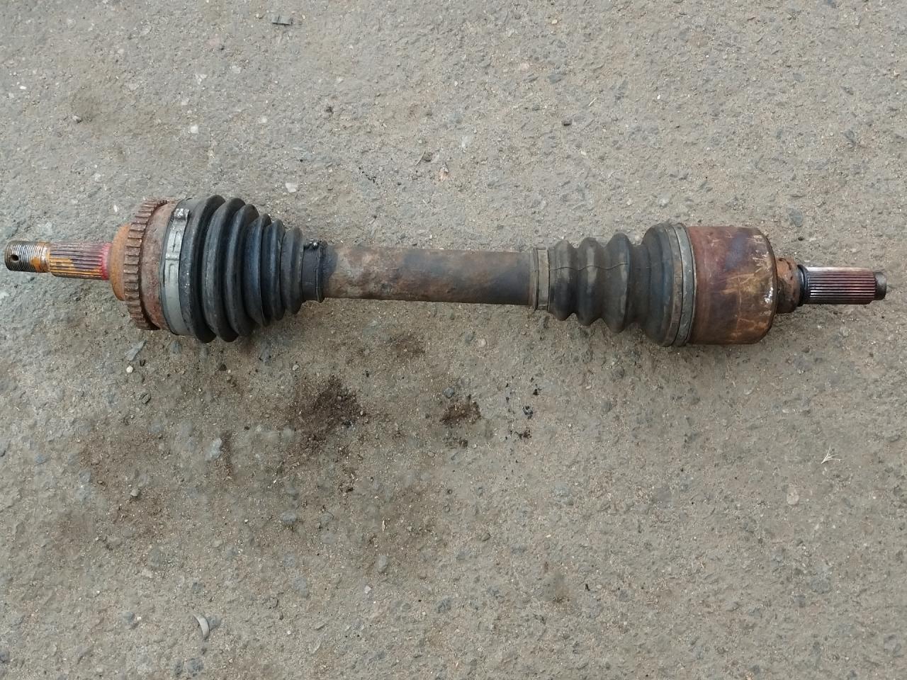 полуось передняя левая (приводной вал, ШРУС) Peugeot 607 1 поколение 2002, 2.2 л., 4HX (DW12TED4/FAP), дизель - фото №1