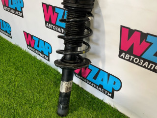 стойка передняя правая Volkswagen Passat B8 2016, 2.0 л., дизель, универсал, передний привод, правый руль, 3Q0413031