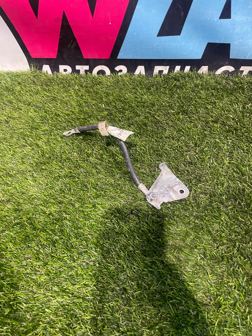 минусовой провод аккумулятора Fiat 124 2018, 1.4 л., бензин, МКПП, серы, родстер, задний привод - фото №1