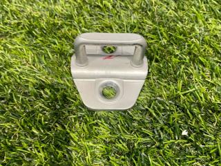 ответная часть (скоба) замка двери Jeep Wrangler 4 поколение 2020, АКПП, внедорожник 5 дв.