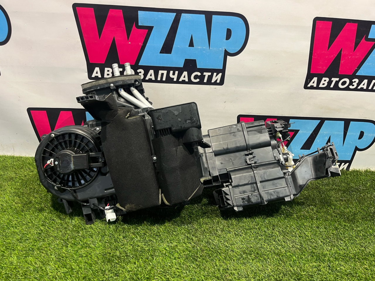 отопитель в сборе (печка) Fiat 124 2018, 1.4 л., бензин, МКПП, серы, родстер, задний привод, NA4L-61130A - фото №1