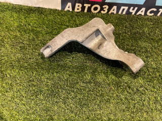 кронштейн двигателя Ford Mustang 6 поколение S550 [рестайлинг] 2020, 2.3 л., бензин, АКПП, белый, купе, задний привод