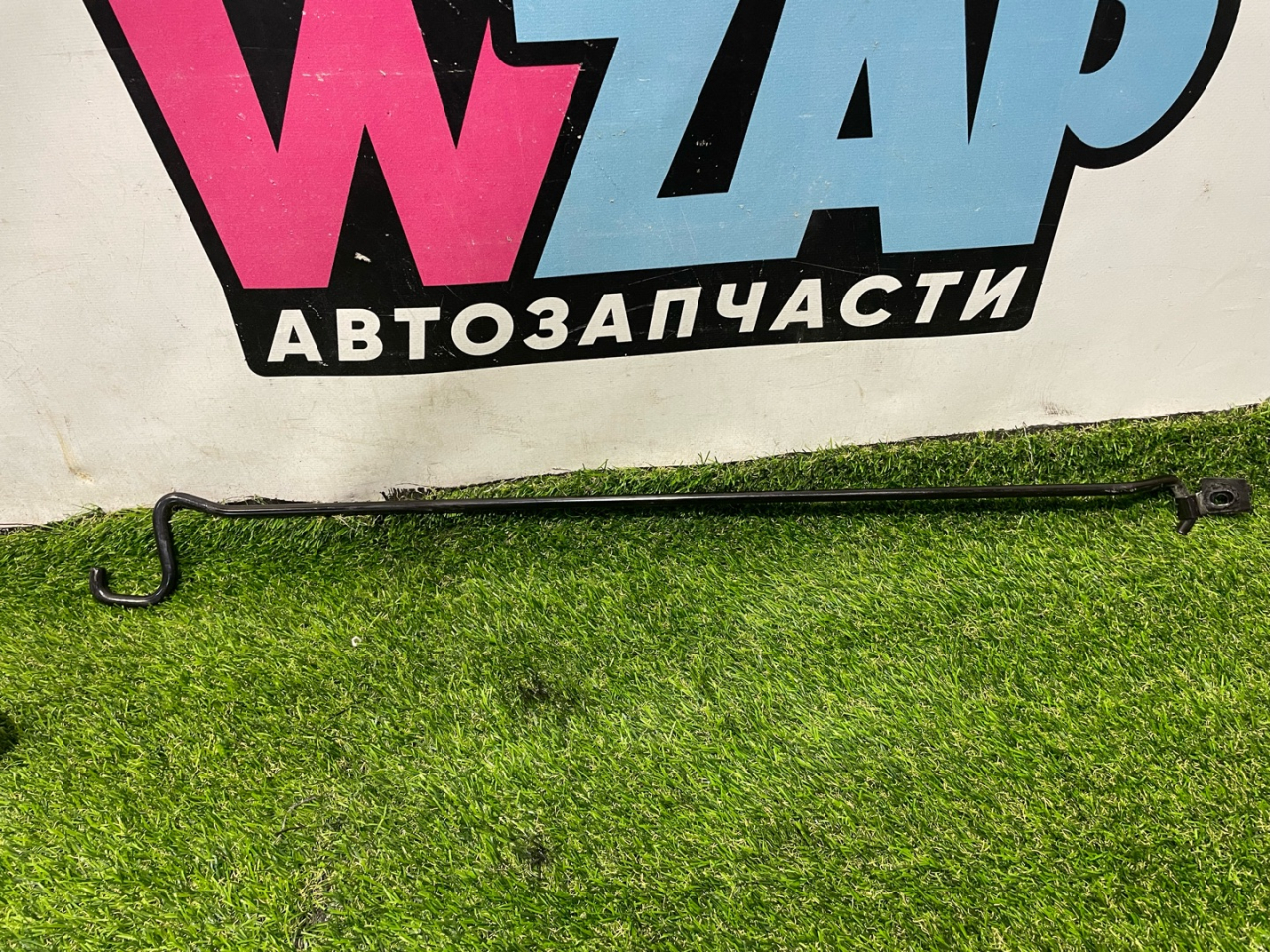 держатель капота Ford Explorer 6 поколение U625 2020, 2.3 л., бензин, АКПП, внедорожник 5 дв., полный привод - фото №1