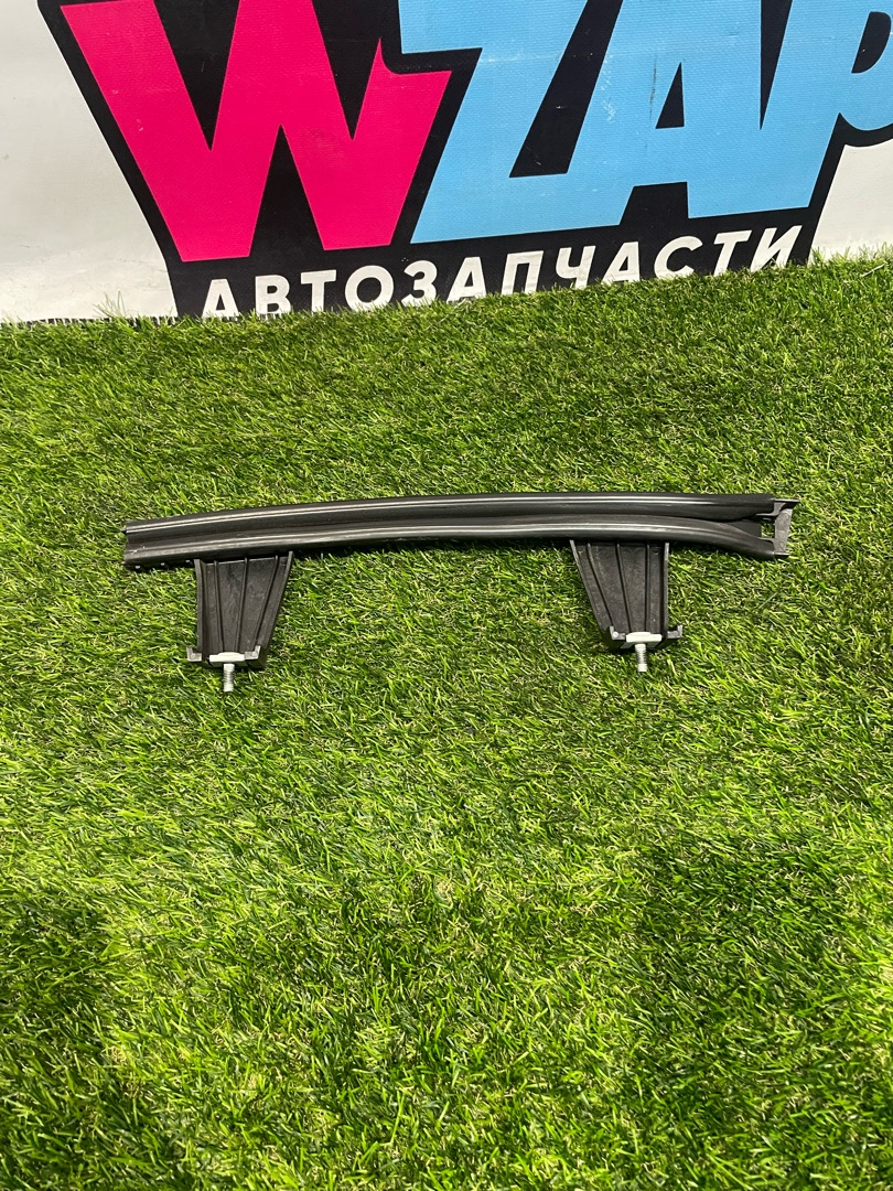 направляющая стекла Ford Explorer 6 поколение U625 2020, 2.3 л., бензин, АКПП, внедорожник 5 дв., полный привод - фото №1