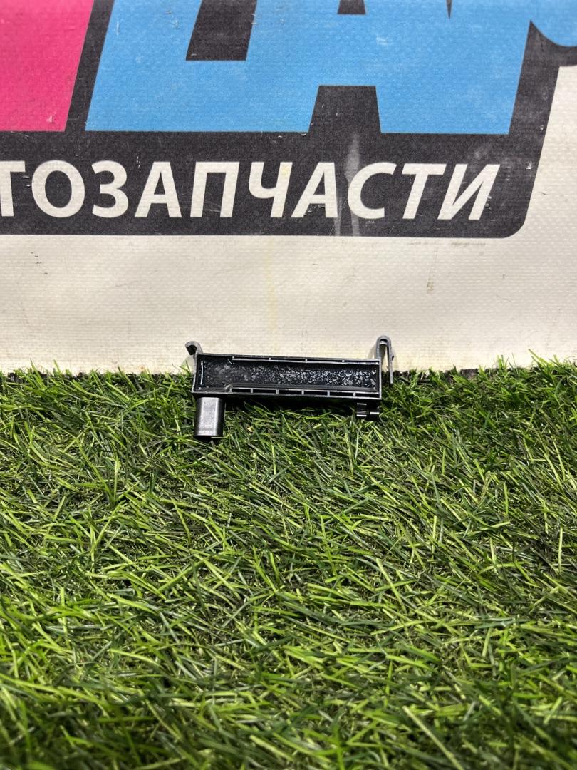 Антенна системы комфортного доступа Buick Encore GX 1 поколение 2021, 1.3 л., бензин, АКПП, внедорожник 5 дв., передний привод, 13580788 - фото №1