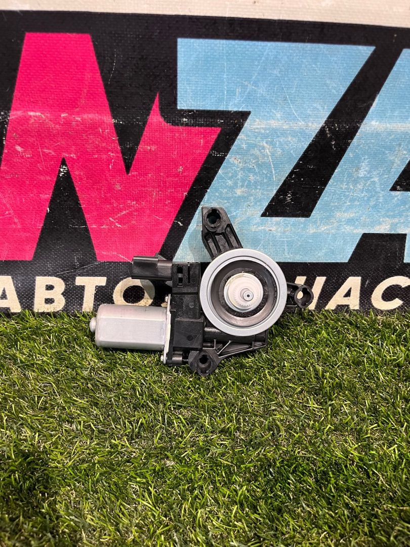 моторчик стеклоподъемника передний левый RAM 1500 5 поколение 2022, АКПП, фургон, 5MT0001885 - фото №1