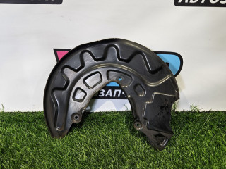 защитный кожух тормозного механизма Volkswagen Passat B8 2016, 2.0 л., дизель, универсал, передний привод, правый руль, 3Q0400053F