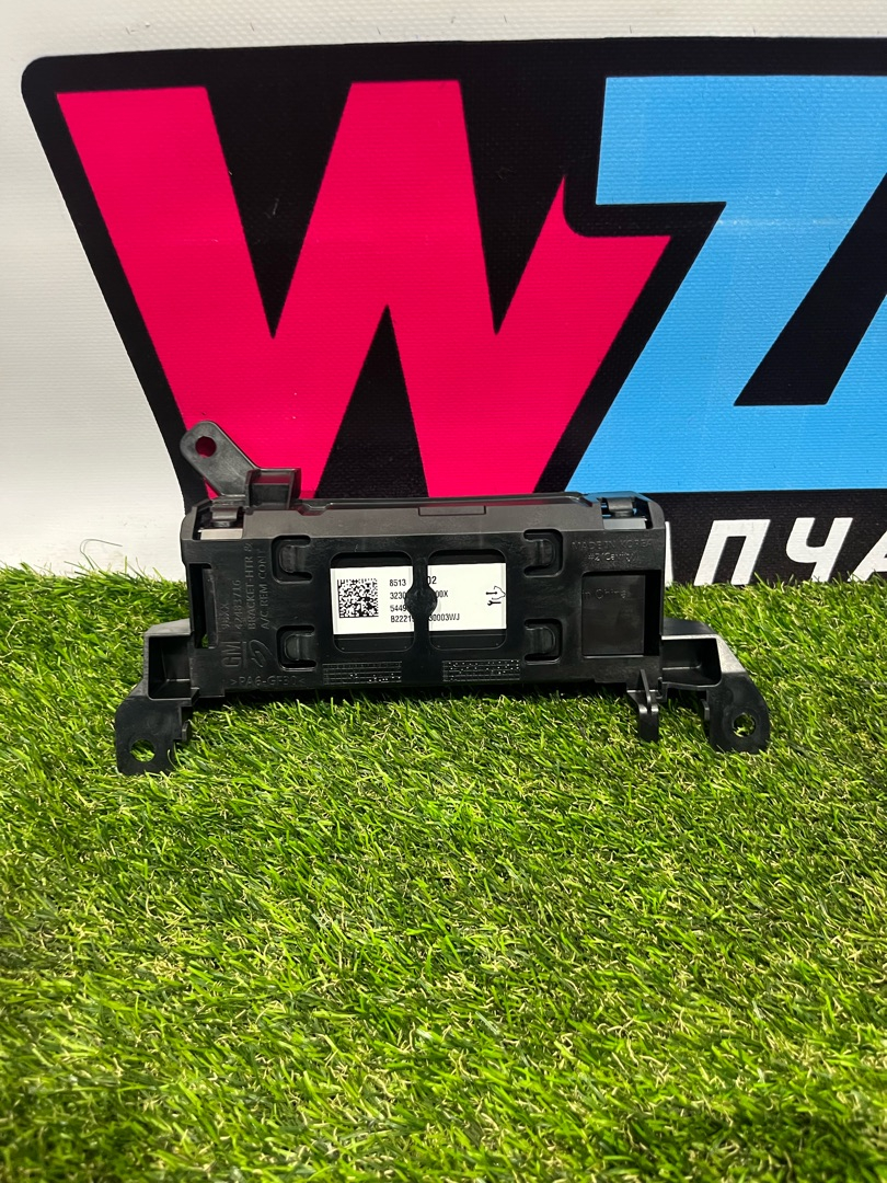 блок управления печки / климат-контроля Buick Encore GX 1 поколение 2023, 1.2 л., бензин, АКПП, внедорожник 5 дв., передний привод, 85137502 - фото №1