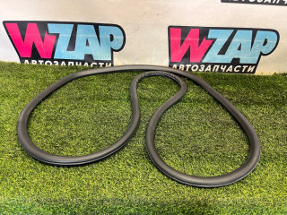 уплотнитель двери Chevrolet Equinox 3 поколение 2019, 84227267