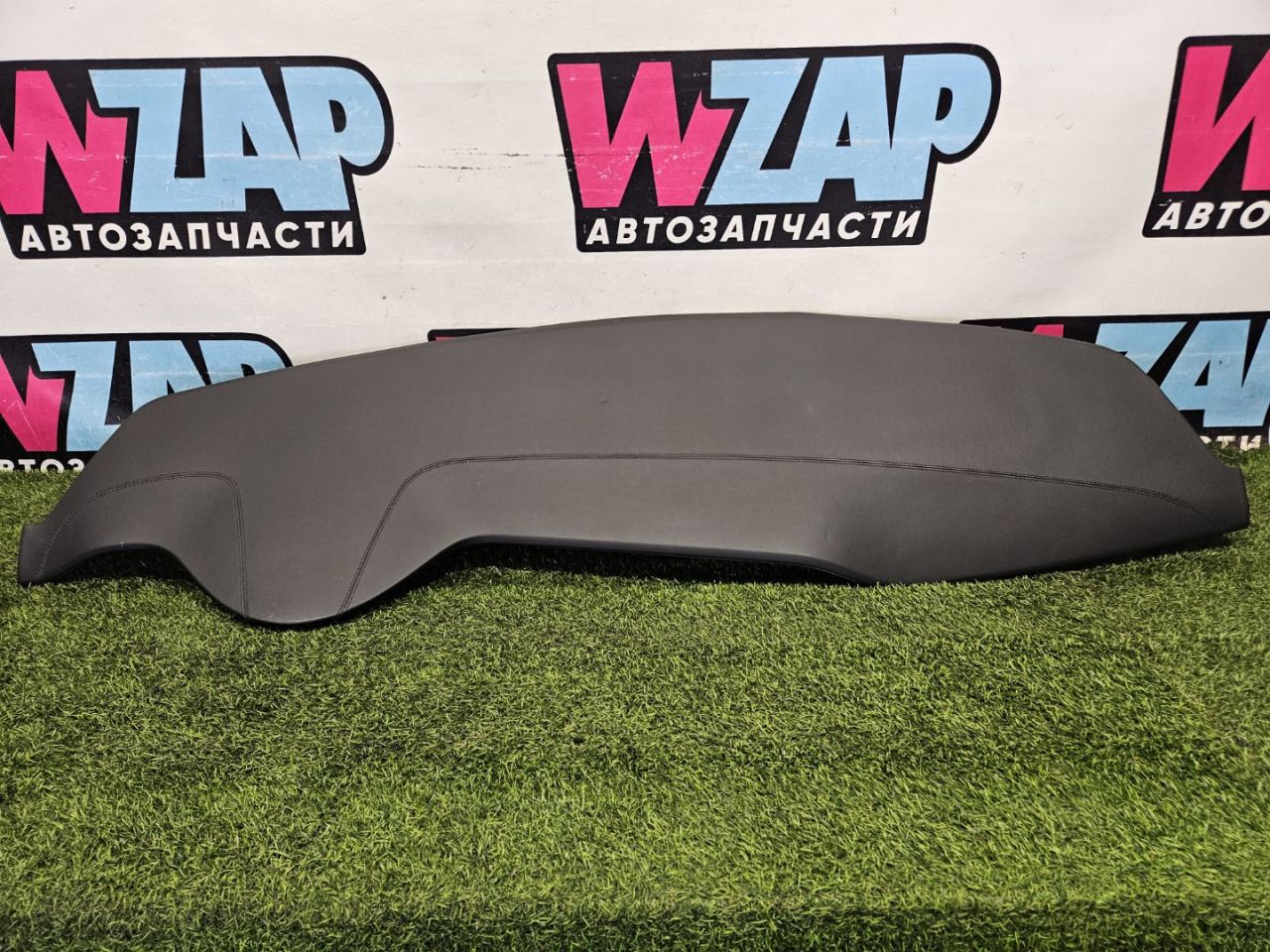 накладка на торпедо (консоль) Tesla Model X 1 поколение 2017, электро, белый, 1054145-10-E - фото №1