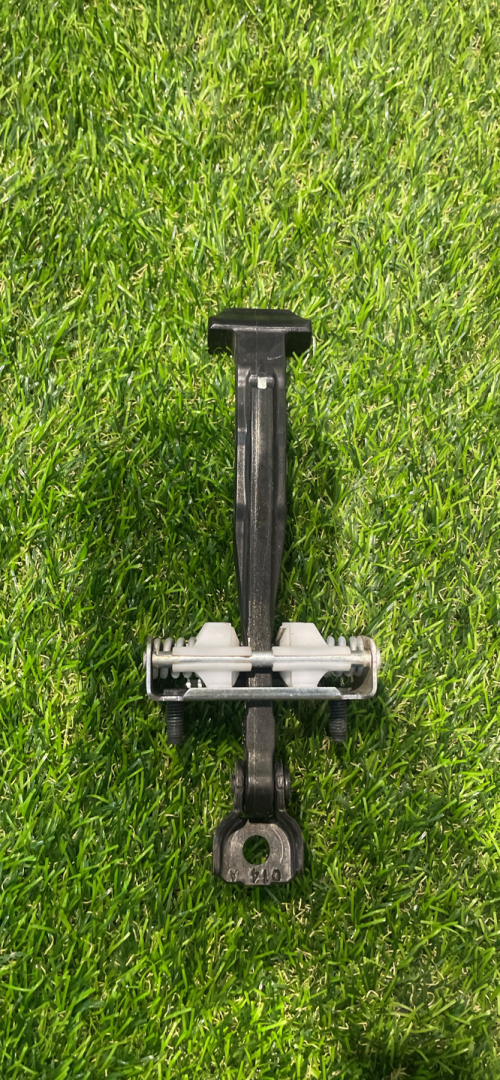 ограничитель открывания двери Ford Explorer 6 поколение U625 2020, 2.3 л., бензин, АКПП, внедорожник 5 дв., полный привод - фото №1