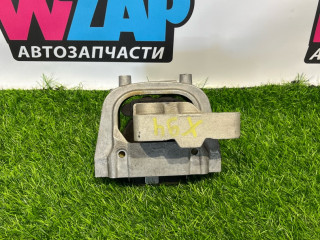 подушка крепления двигателя Volkswagen Passat B8 2016, 2.0 л., дизель, универсал, передний привод, правый руль, 3Q0199262J