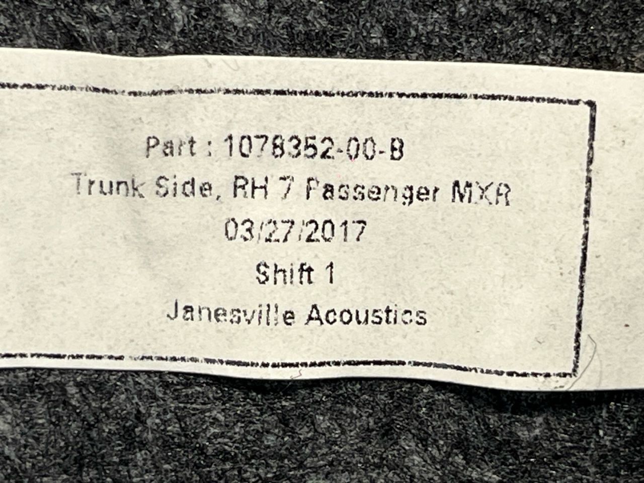 обшивка багажника Tesla Model X 1 поколение 2017, электро, белый, 1078352-00-B - фото №1