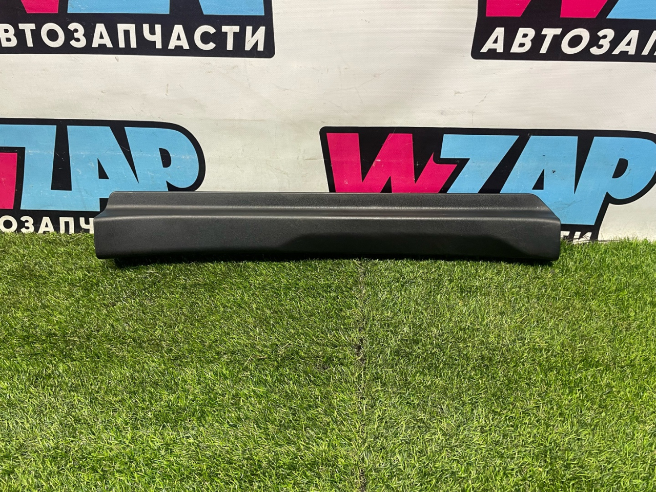 обшивка салона Fiat 124 2018, 1.4 л., бензин, МКПП, серы, родстер, задний привод, N24368720 - фото №1