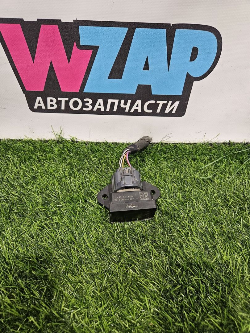 блок управления топливным насосом Ford Escape 4 поколение CX482 2021, 1.5 л., бензин, АКПП, внедорожник 5 дв., передний привод, LC3A9D370BA - фото №1