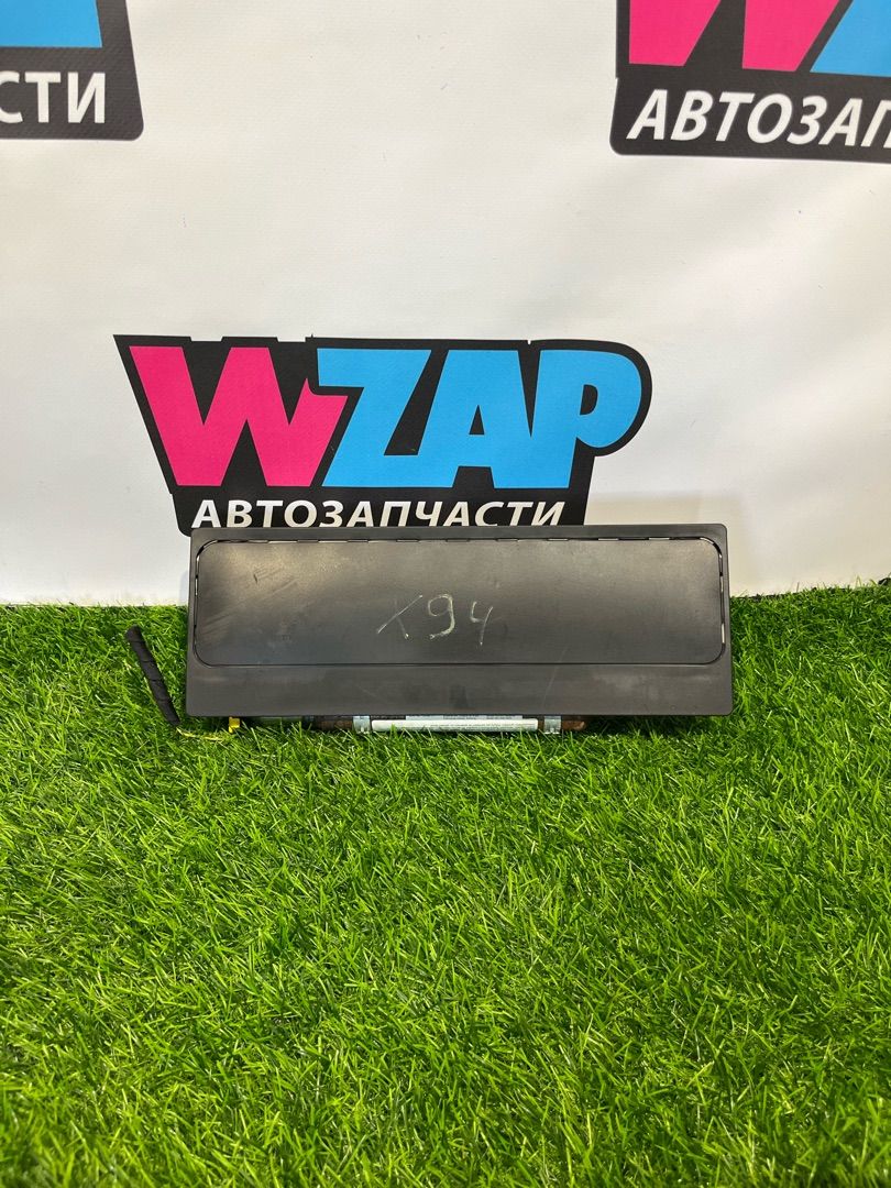 подушка безопасности коленная Volkswagen Passat B8 2016, 2.0 л., дизель, универсал, передний привод, правый руль, 3G2880842E - фото №1