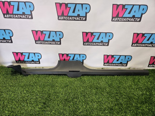 накладка на порог внутренняя Volkswagen Passat B8 2016, 2.0 л., дизель, универсал, передний привод, правый руль, 3G0853371