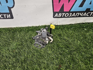 замок капота Ford Mustang 6 поколение S550 [рестайлинг] 2019, 2.3 л., бензин, АКПП, кабриолет, задний привод, JR3A-16700-AE