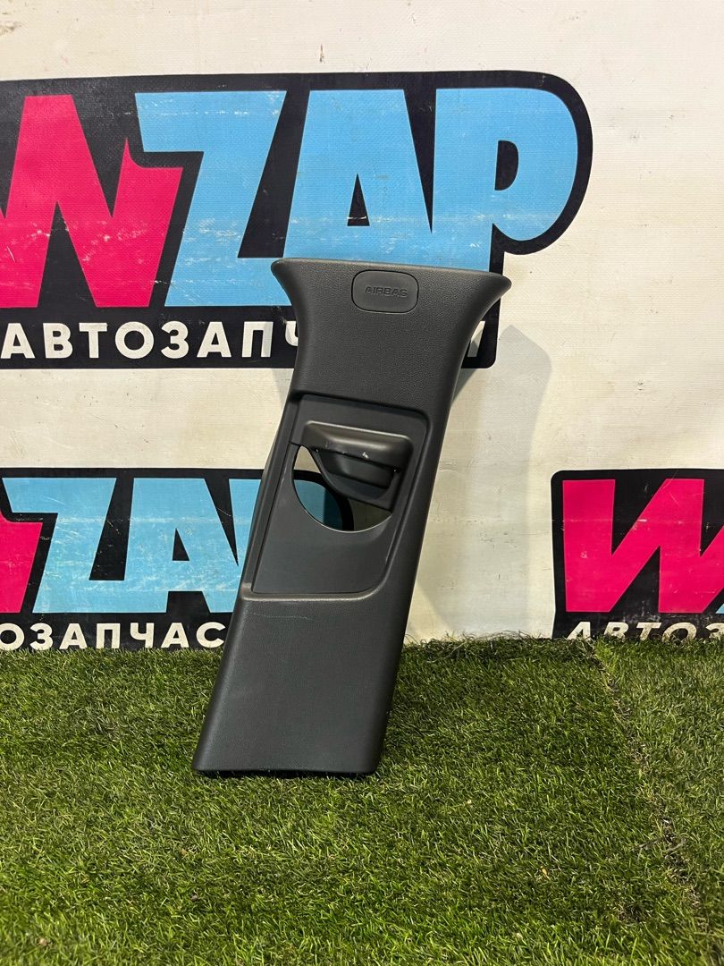 обшивка стойки центральной правой Buick Encore GX 1 поколение 2021, 1.3 л., бензин, АКПП, внедорожник 5 дв., передний привод, 42725301 - фото №1