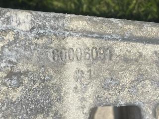 кронштейн двигателя Chevrolet TrailBlazer 3 поколение 2022, 1.3 л., бензин, вариатор, оранжевый, хетчбэк 5 дв., полный привод, 60006091