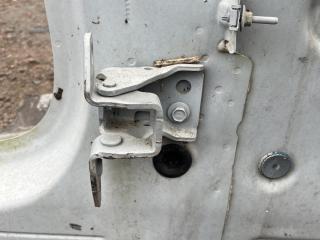 петля двери Dodge Challenger 3 поколение [2-й рестайлинг] (2015 - 2025)