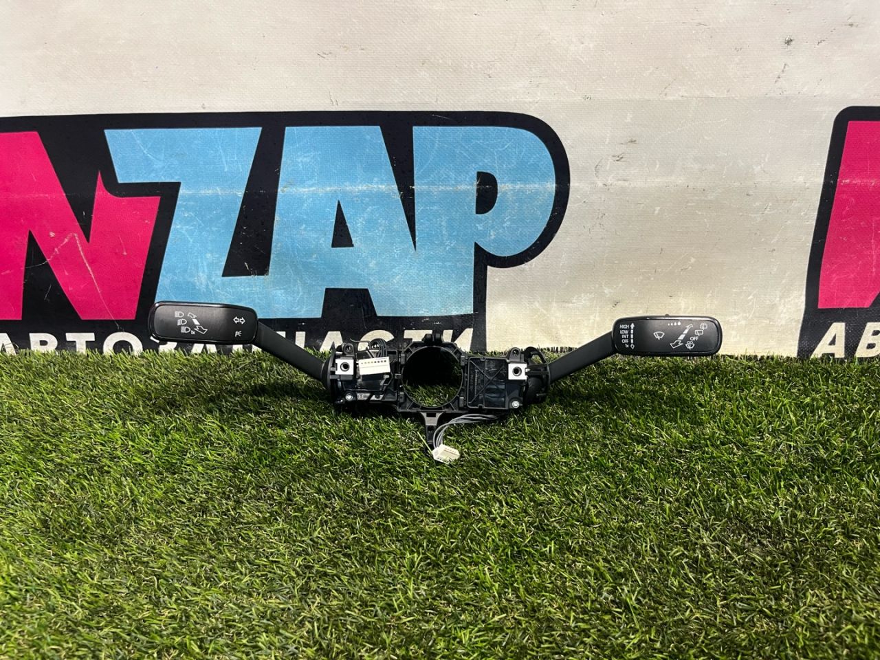 переключатель подрулевой (стрекоза) Volkswagen Tiguan 2 поколение 2020, 2.0 л., бензин, АКПП, внедорожник 5 дв., 5Q1953569, 5Q1953521M - фото №1