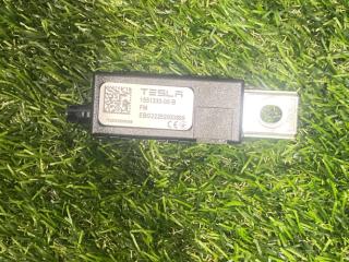 усилитель антенны Tesla Model Y 1 поколение 2023, электро, полный привод, 1551330-00-B