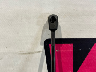 амортизатор крышки багажника (3-5 двери) Volkswagen Tiguan 2 поколение 2020, 2.0 л., бензин, АКПП, внедорожник 5 дв., 5NA827550B