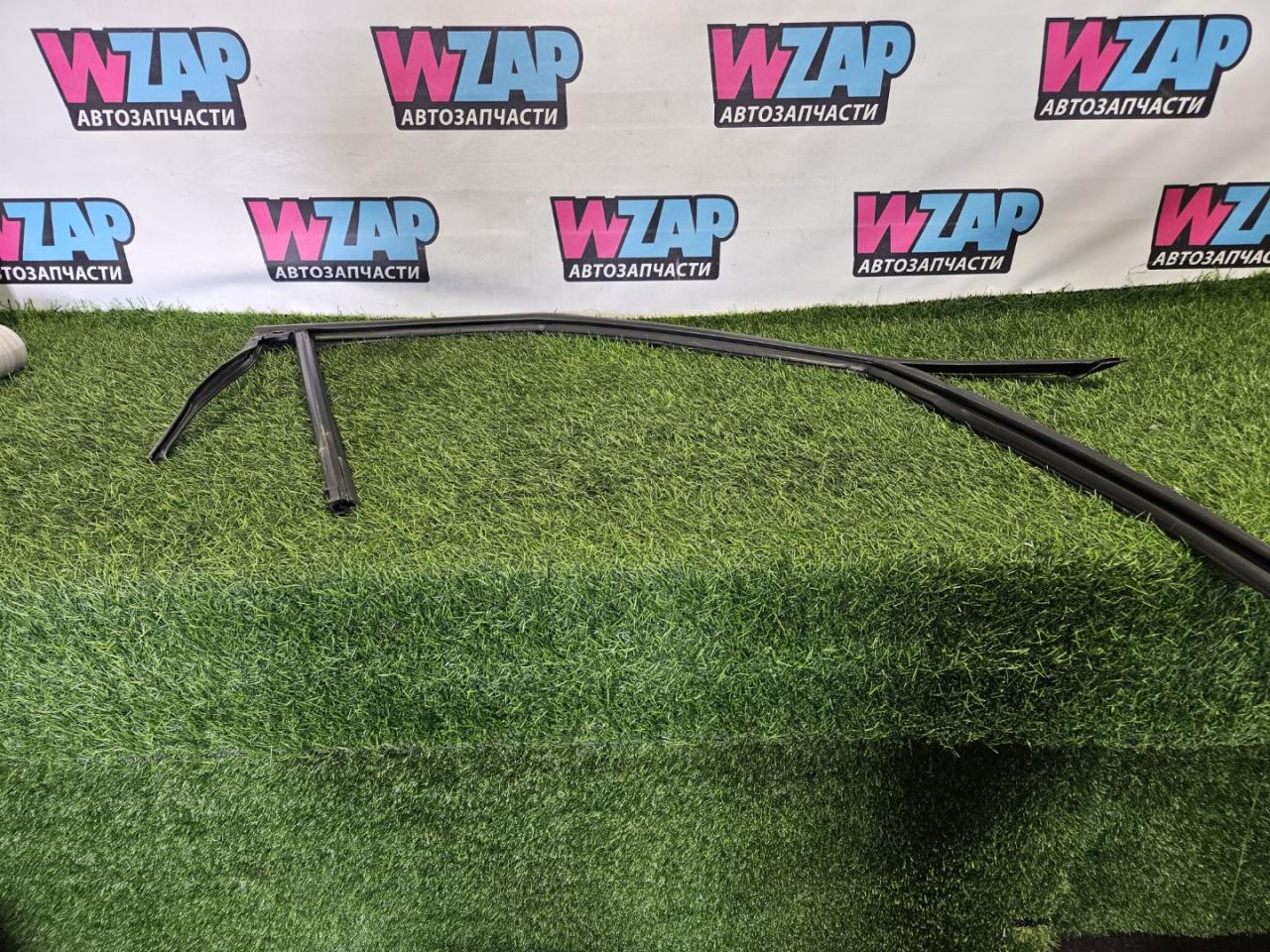 Уплотнитель стекла Ford Explorer 6 поколение U625 2023, 2.3 л., бензин, АКПП, внедорожник 5 дв., полный привод, LB5BS21510AS - фото №1