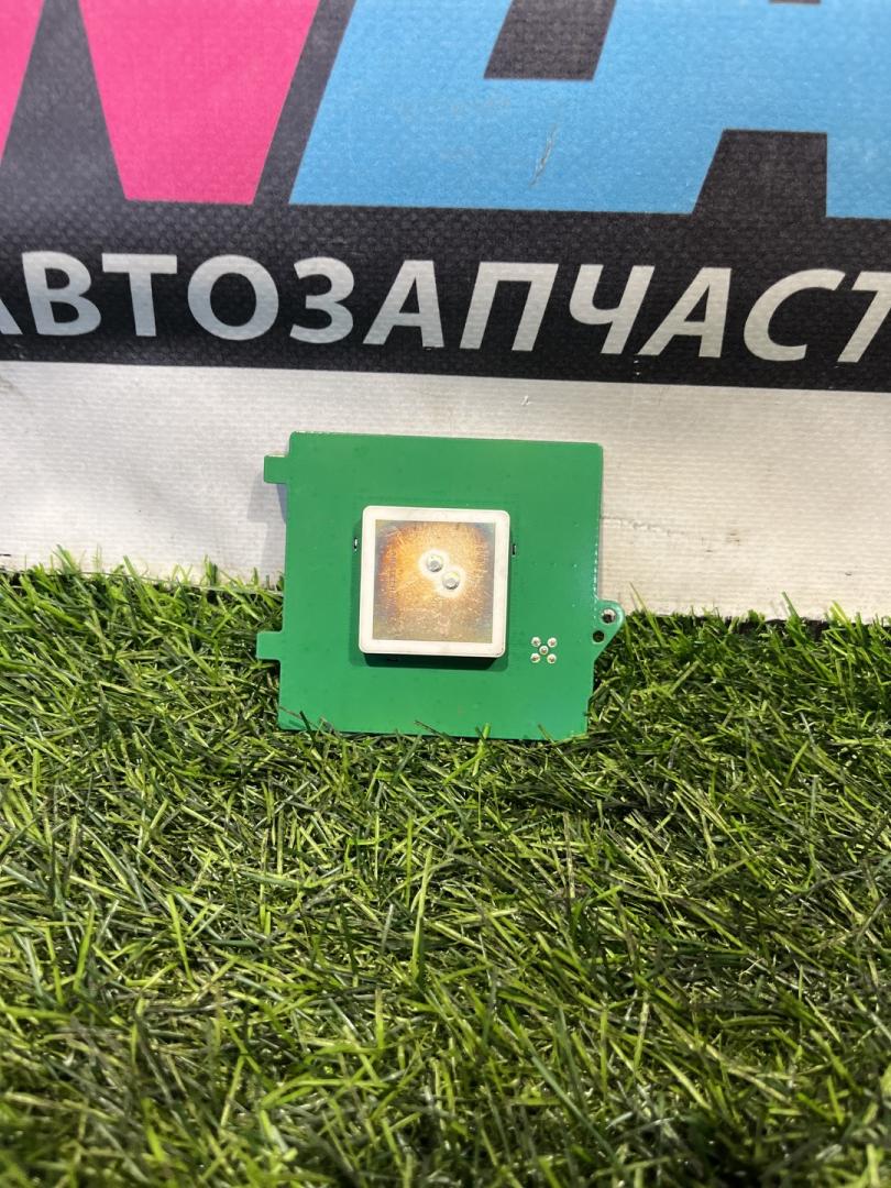 антенна навигации Tesla Model 3 1 поколение 2022, 1599097-00-B - фото №1