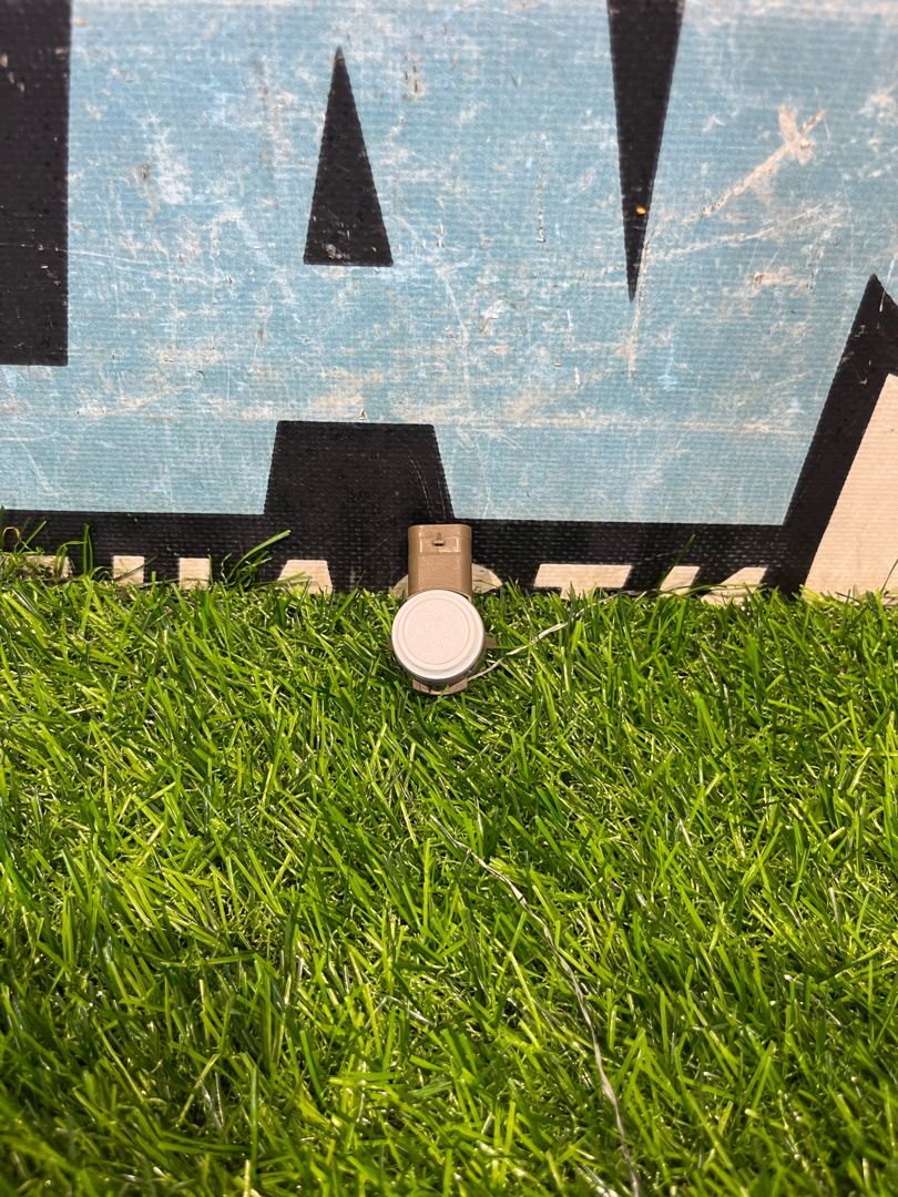 парктроник задний Tesla Model X 1 поколение 2017, электро, белый, 1099611-00-A - фото №1