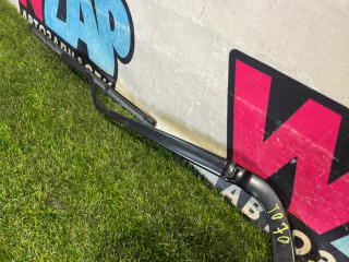 щеткодержатель (поводок стеклоочистителя, дворник) Ford Mustang 6 поколение S550 [рестайлинг] 2019, 2.3 л., бензин, АКПП, кабриолет, задний привод, FR3B17B589AA