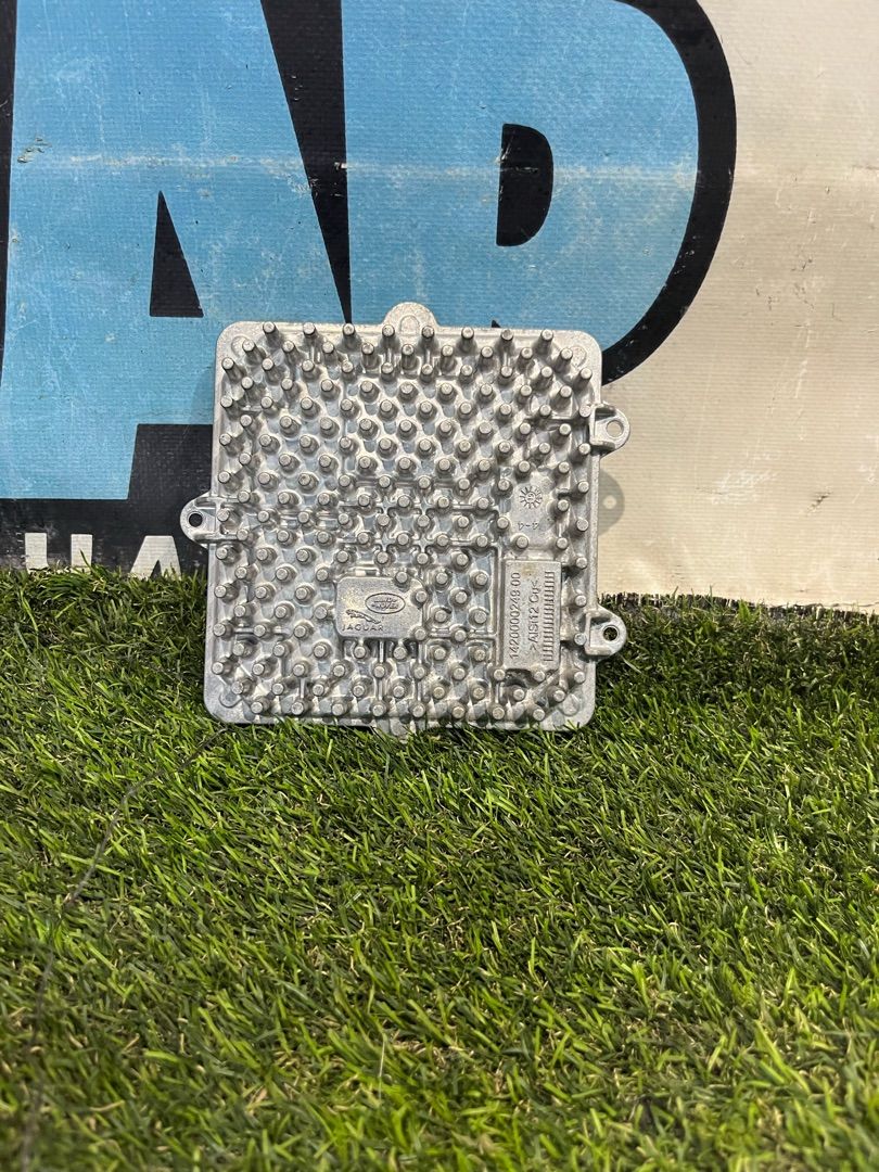 блок розжига ксенона Land Rover Range Rover Velar 1 поколение (2017 - 2026), J8A2-13E005-BD - фото №1