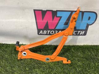 петля крышки багажника Ford Mustang 6 поколение S550 [рестайлинг] 2021, 2.3 л., бензин, АКПП, оранжевый, купе, задний привод, FR3B6342700AD