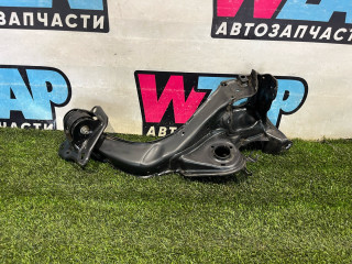 кулак задний правый Mini Countryman 2 поколение [рестайлинг] F60 2021, 2.0 л., бензин, АКПП, внедорожник 5 дв., полный привод, правый руль, 6799739, 6898964, 8842880, 33326896992, 6896992, 34206799739, 33308842880