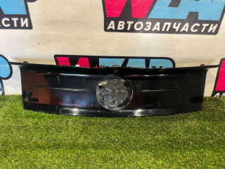 накладка двери (крышки) багажника Ford Mustang 6 поколение S550 [рестайлинг] 2020, 2.3 л., i, бензин, МКПП, красный, купе, задний привод, LR3B-6343504-AC