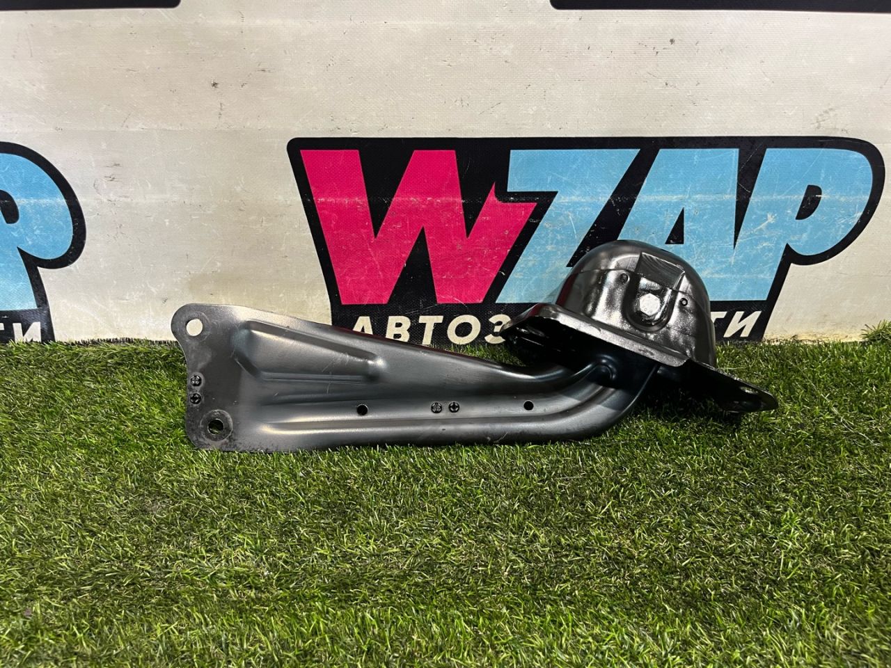 рычаг задний правый Volkswagen Tiguan 2 поколение 2020, 2.0 л., бензин, АКПП, внедорожник 5 дв., 5QF505226C - фото №1